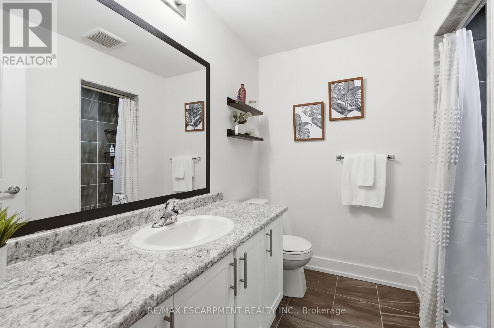 18 - 261 Skinner Road, Hamilton, ON
