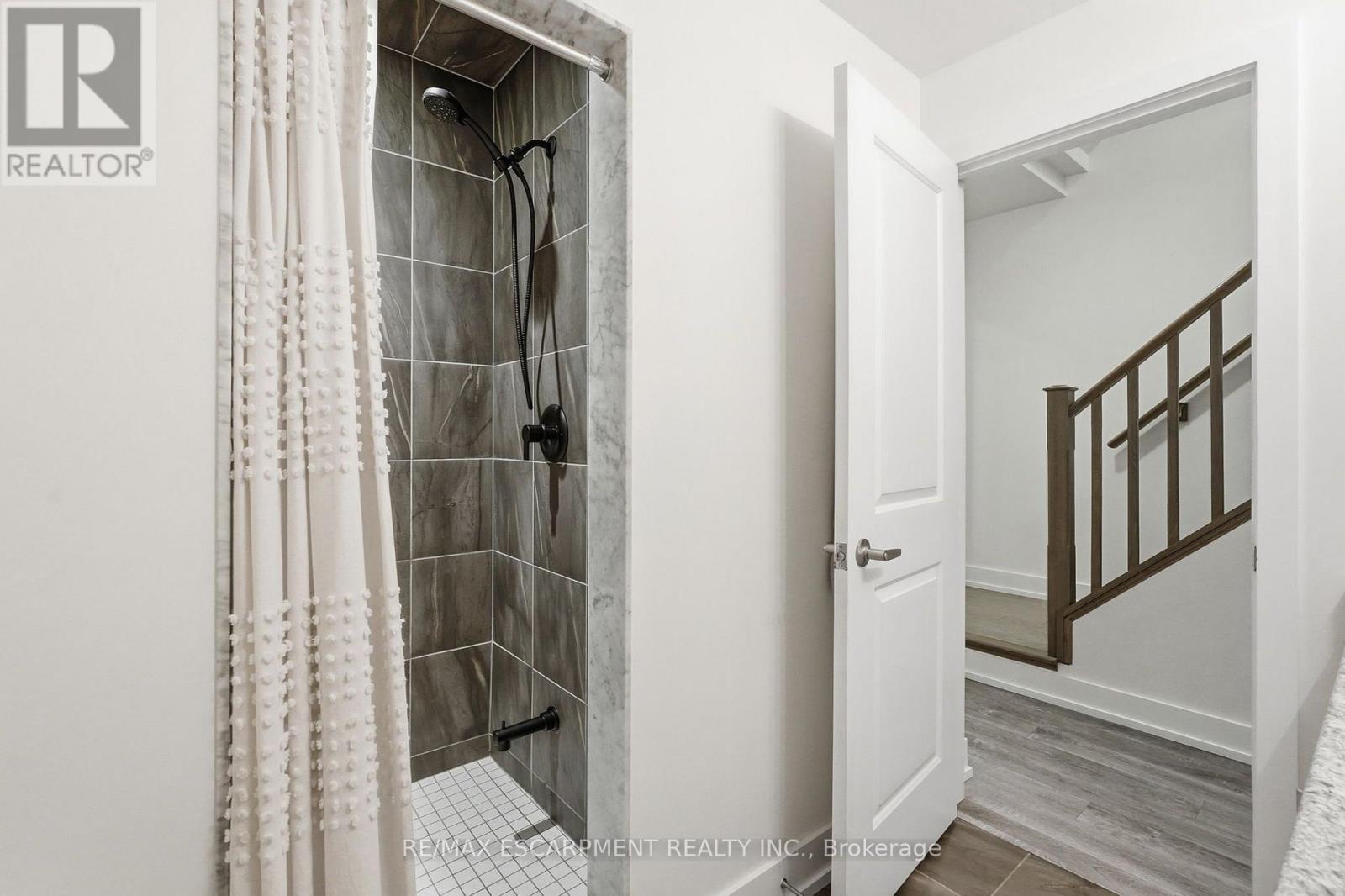 18 - 261 Skinner Road, Hamilton, ON