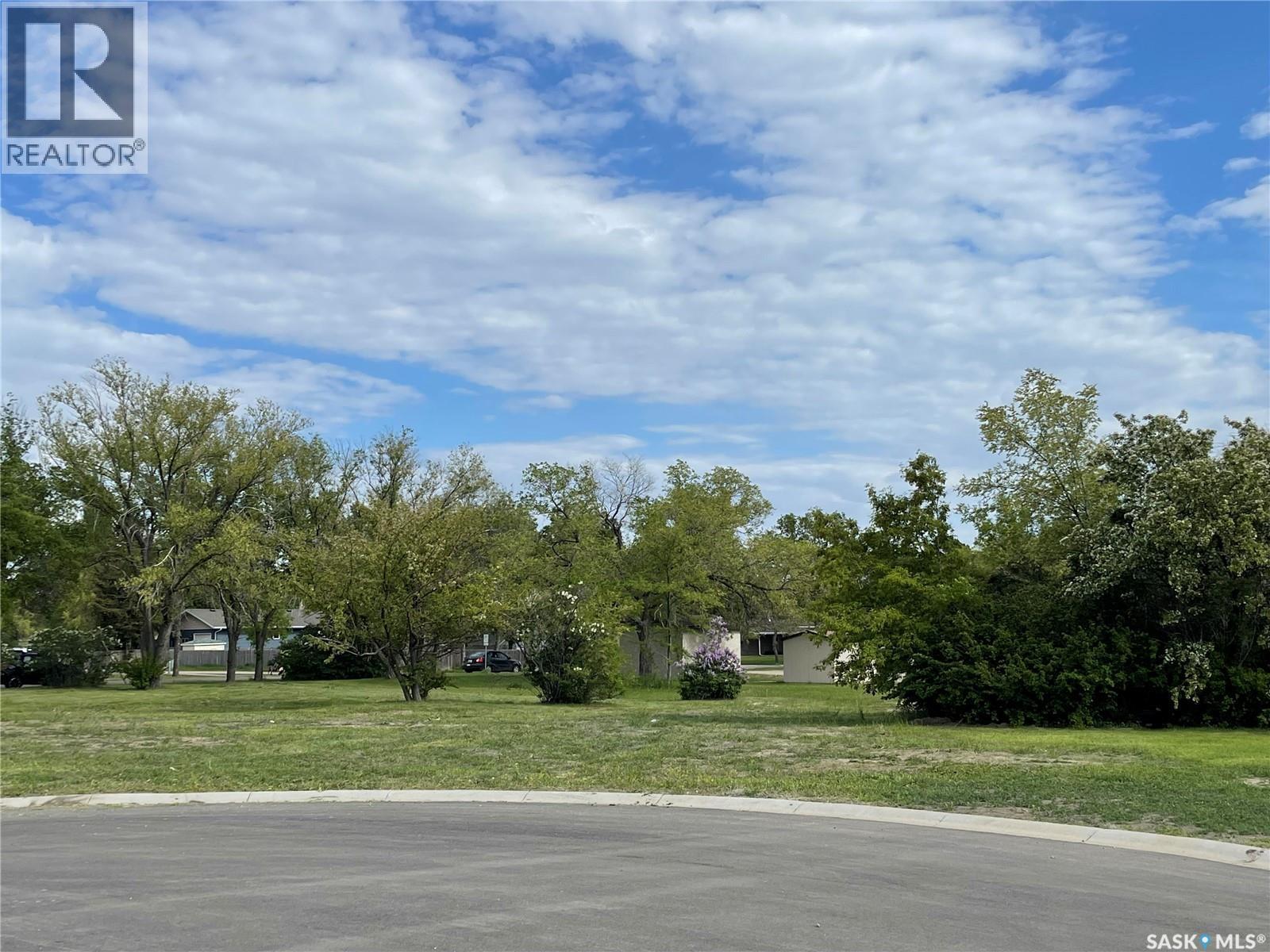 28 Kenney Crescent, Weyburn, SK