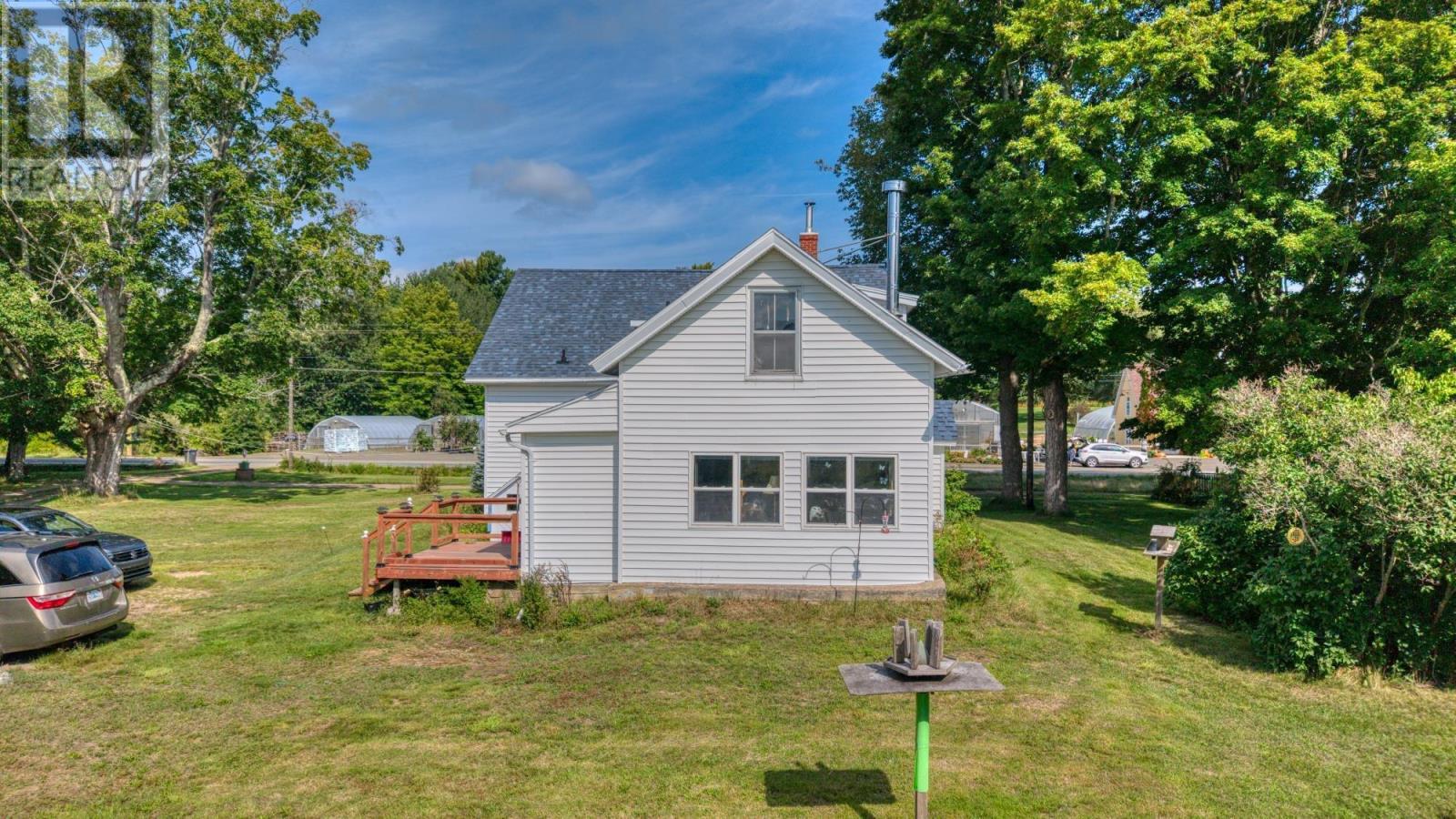 10136 Highway 1, Paradise, NS
