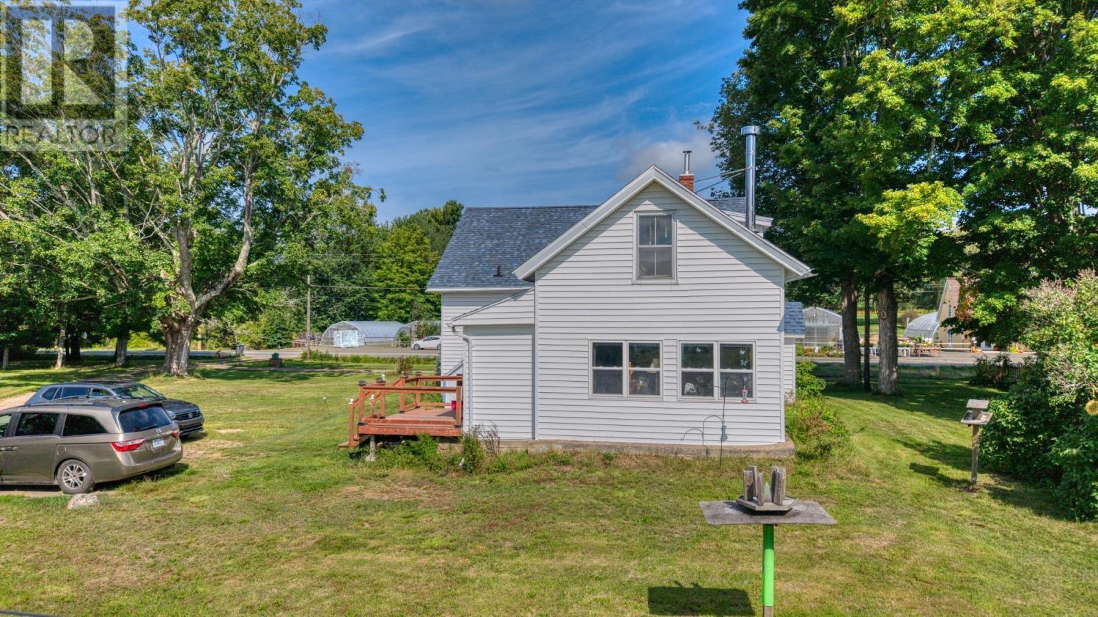 10136 Highway 1, Paradise, NS