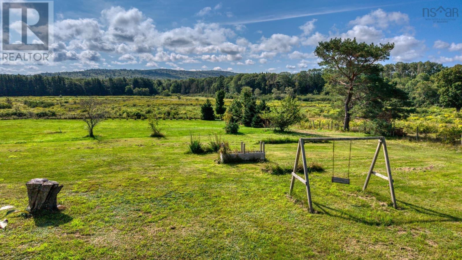 10136 Highway 1, Paradise, NS