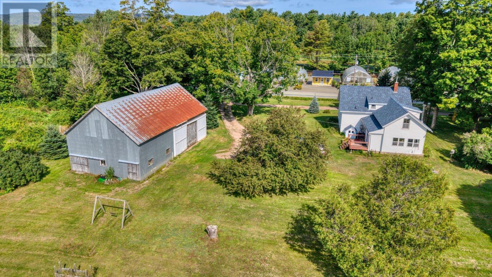 10136 Highway 1, Paradise, NS