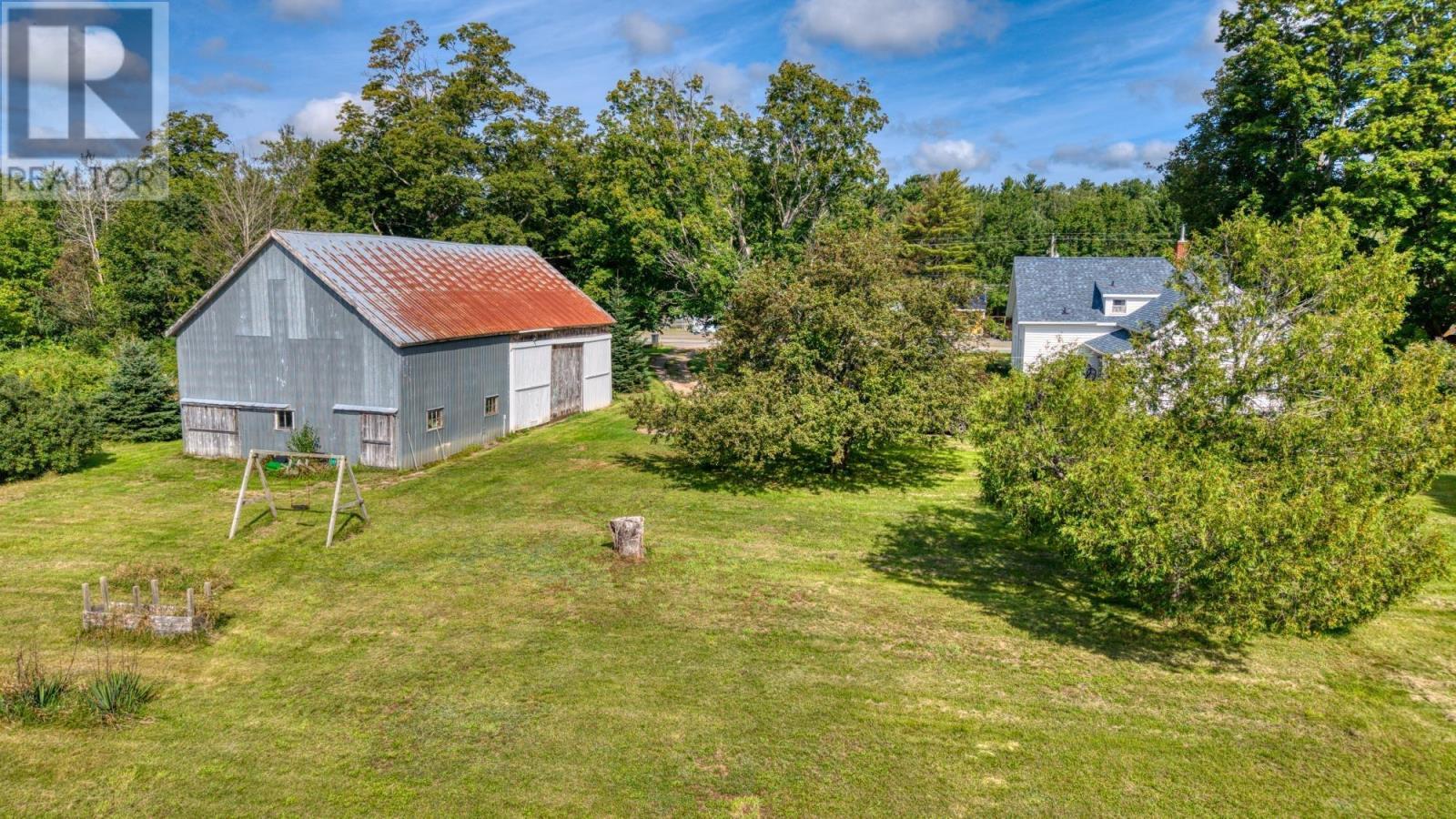 10136 Highway 1, Paradise, NS