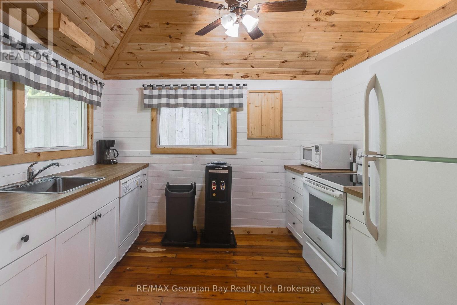68 Tiny Beaches Road S, Tiny, ON