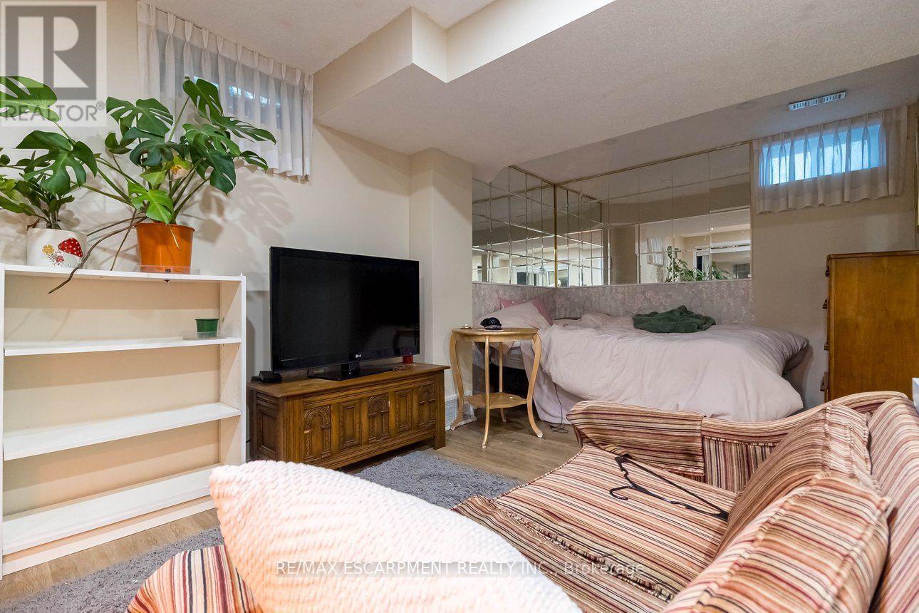 336 Jackson Street W, Hamilton, ON