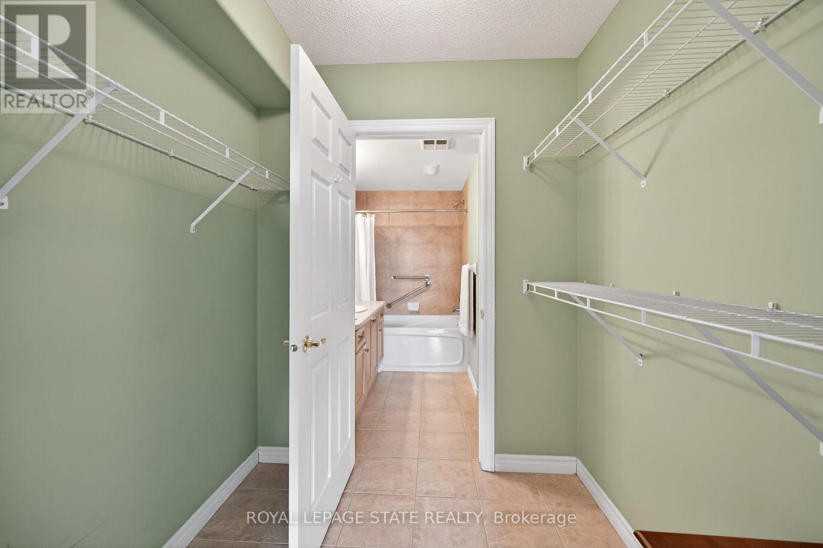 308 - 908 Mohawk Road E, Hamilton, ON