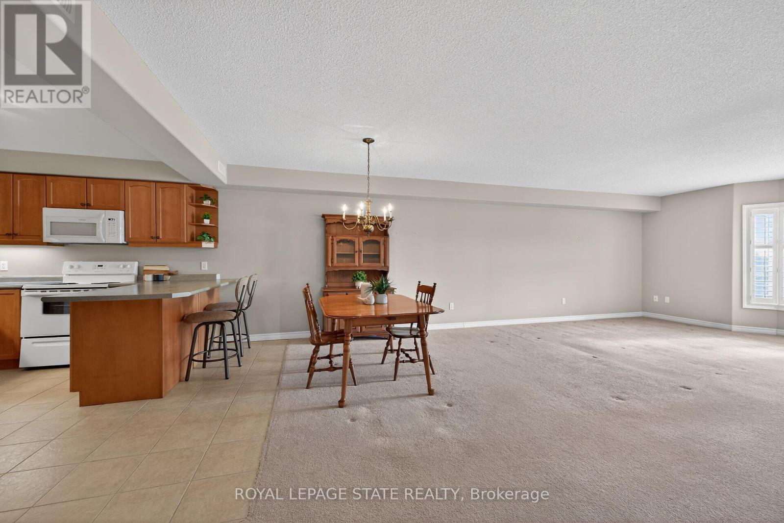 308 - 908 Mohawk Road E, Hamilton, ON