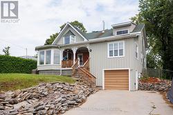 95 BOND STREET E Kawartha Lakes (Fenelon Falls), ON K0M 1N0