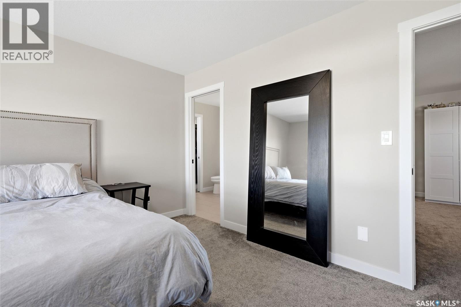 715 3Rd Avenue, Pilot Butte, SK
