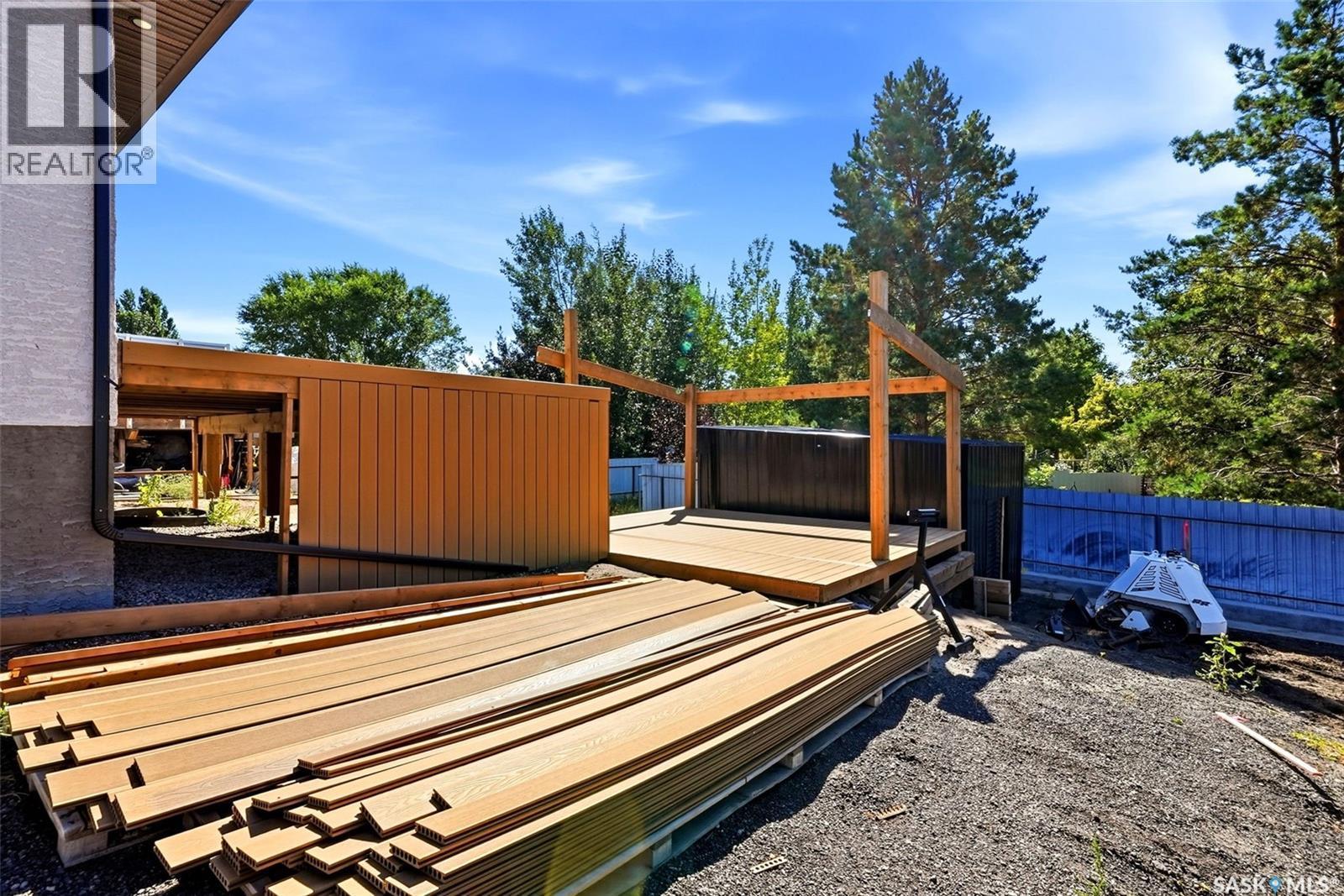 715 3Rd Avenue, Pilot Butte, SK