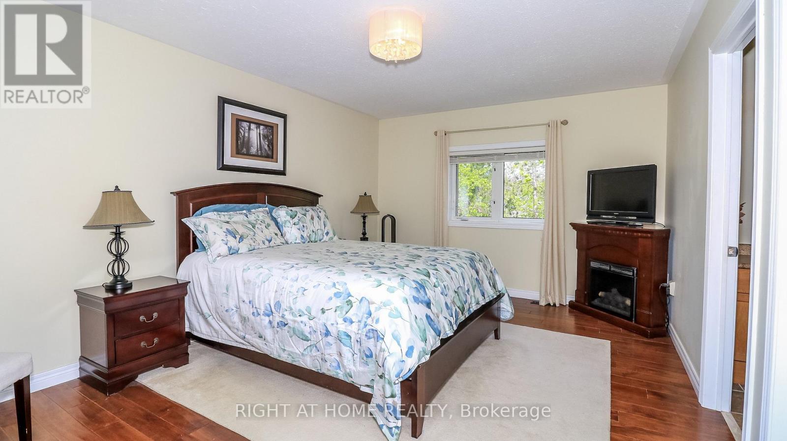 26 Stapleton Place, Barrie, ON