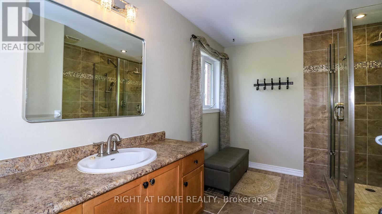 26 Stapleton Place, Barrie, ON