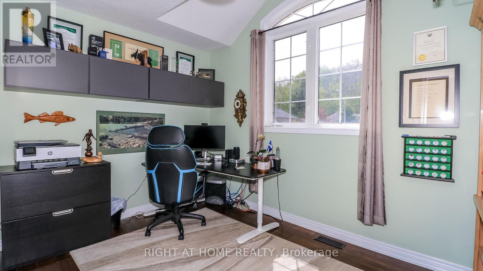 26 Stapleton Place, Barrie, ON