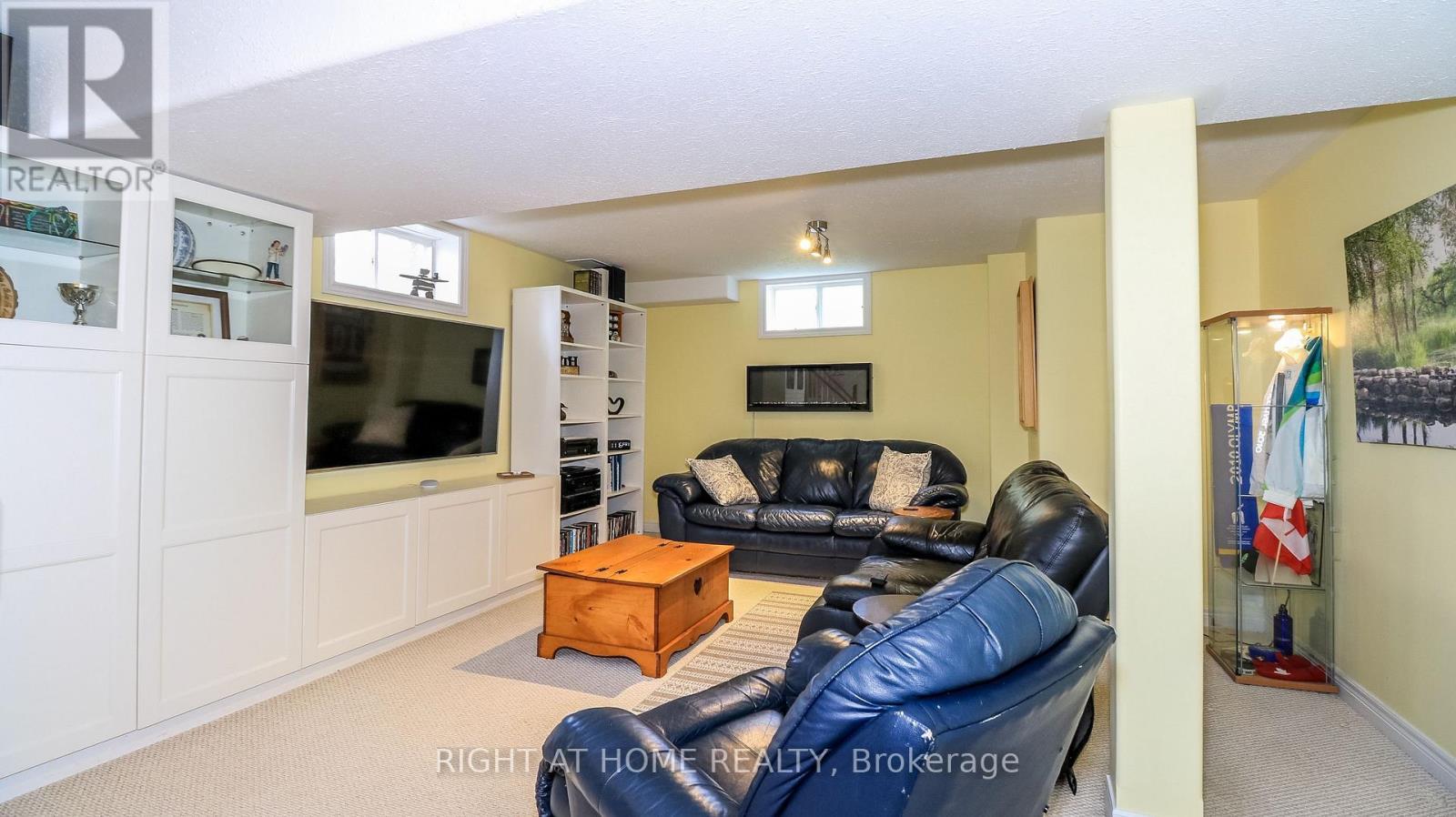 26 Stapleton Place, Barrie, ON