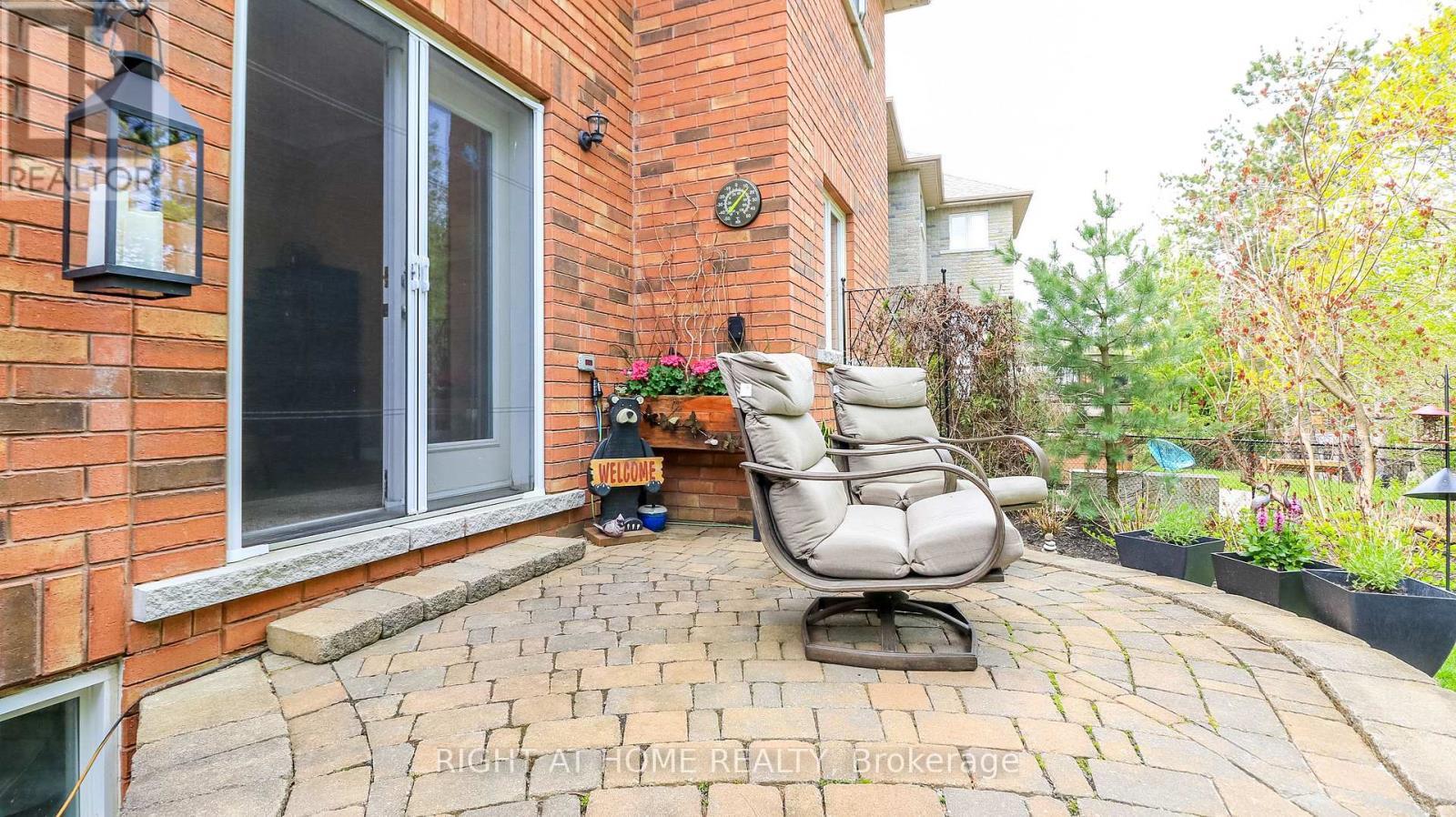 26 Stapleton Place, Barrie, ON