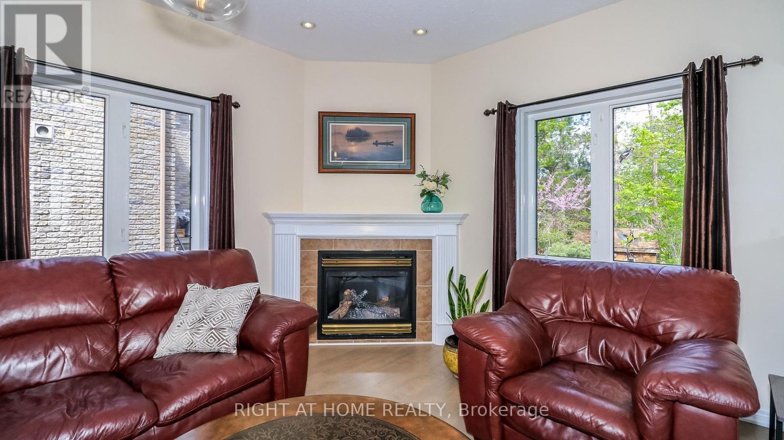 26 Stapleton Place, Barrie, ON