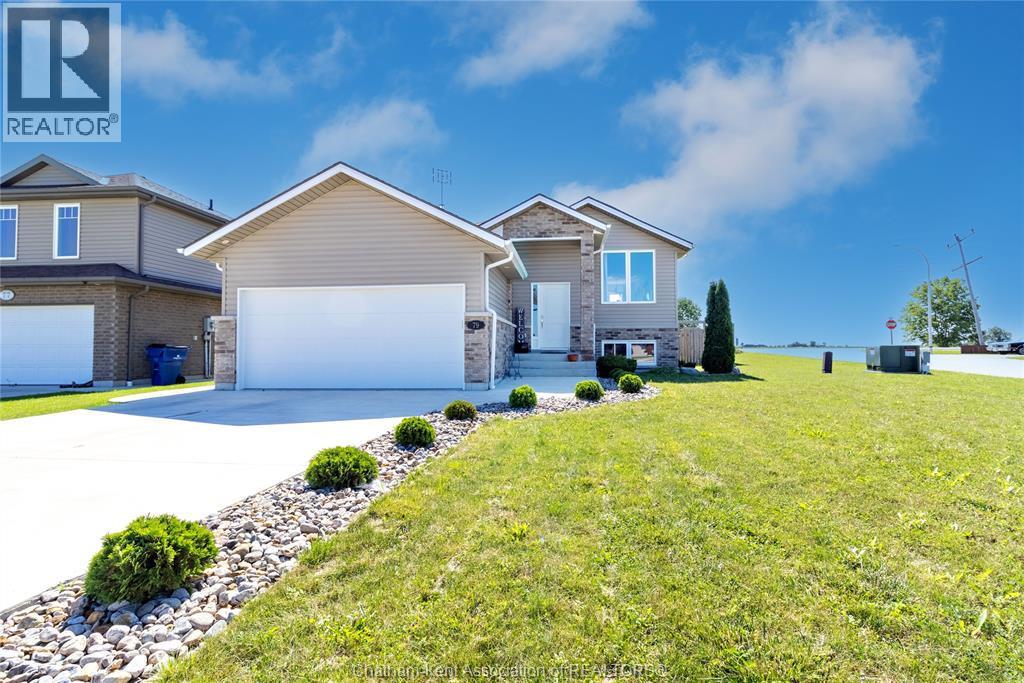 79 Blackacre Crescent, Tilbury, ON