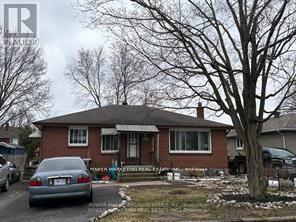 320 Fullerton Avenue, Ottawa, ON