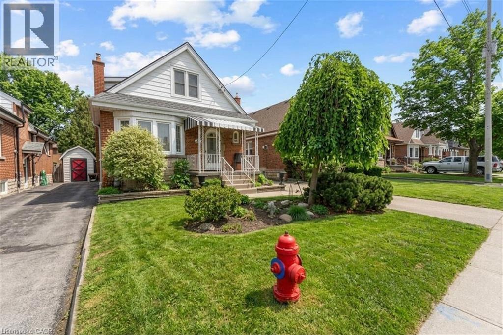 AI generated - 193 Huxley Avenue S, Hamilton, ON