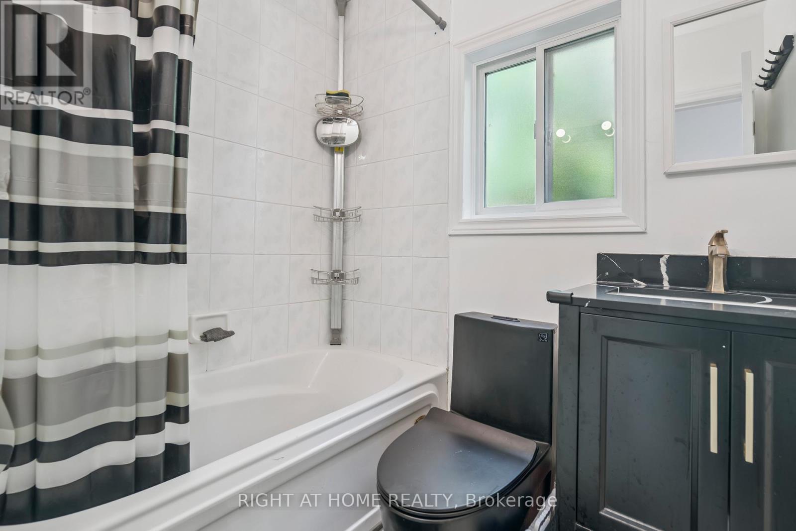 2343 Mountainside Drive, Burlington, ON