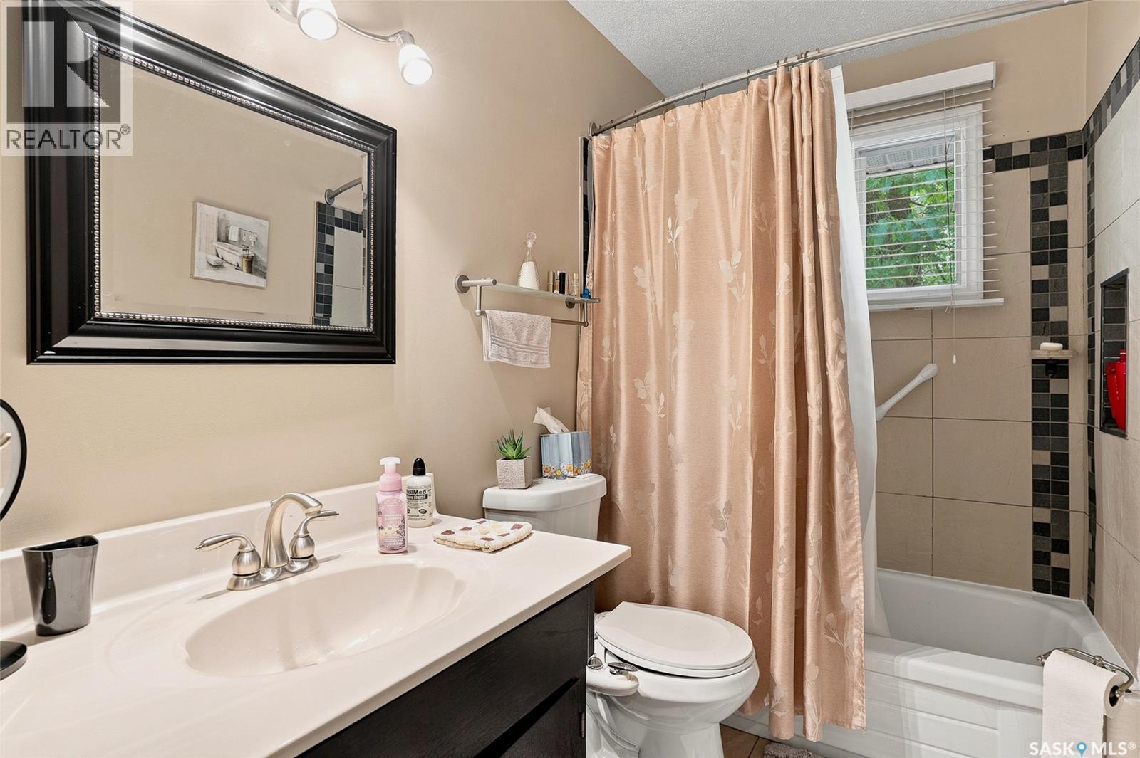 1205 Haida Avenue, Saskatoon, SK