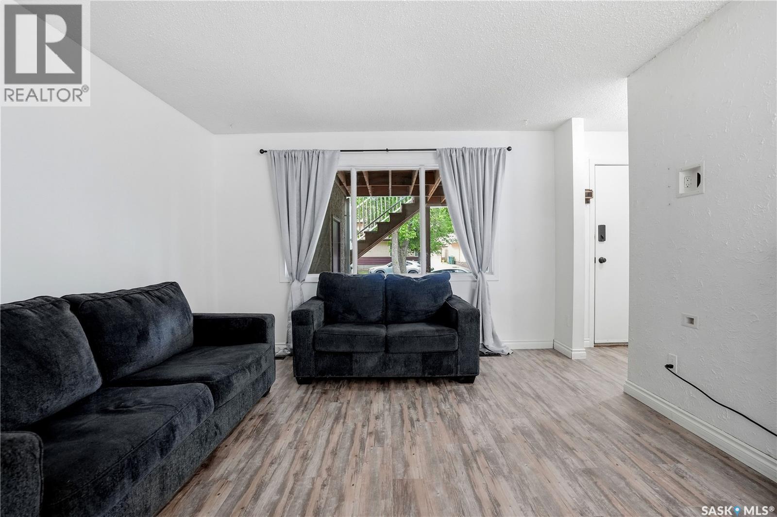 6906 Blakeney Drive, Regina, SK
