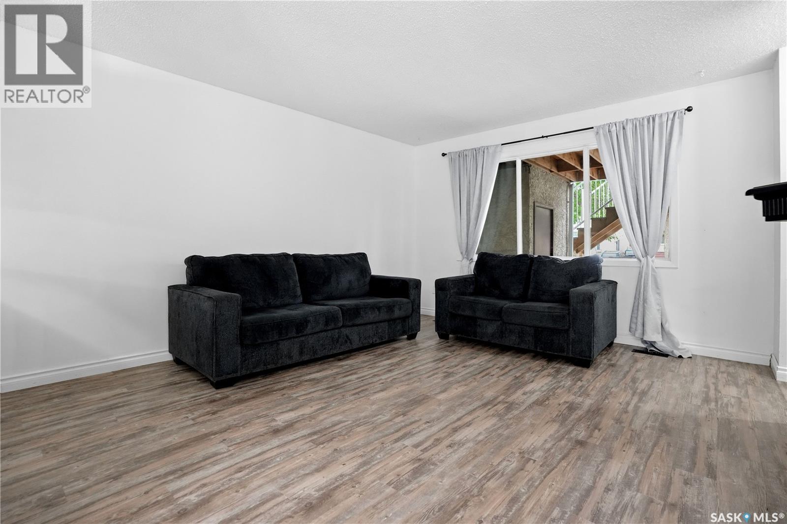 6906 Blakeney Drive, Regina, SK