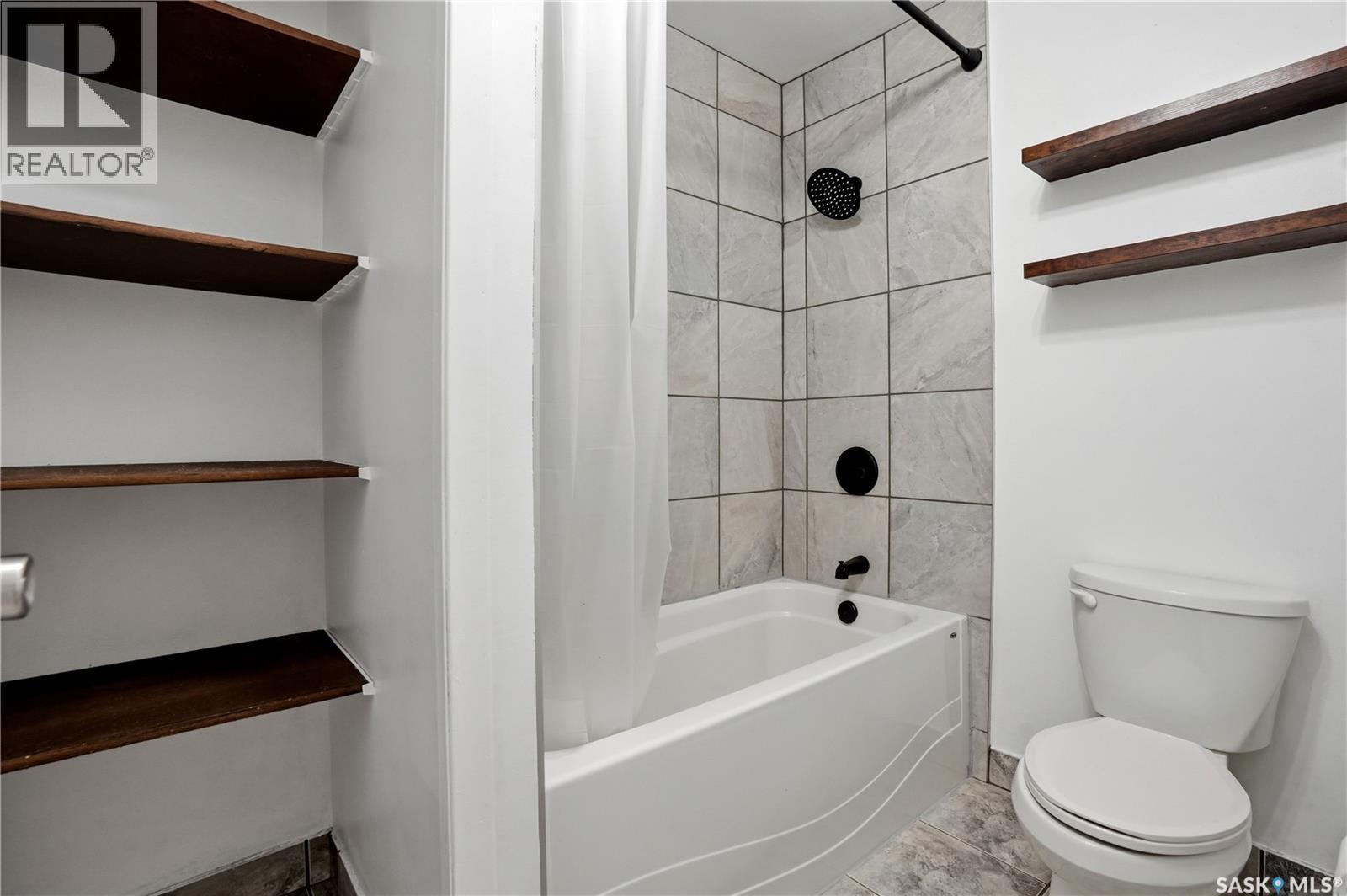 6906 Blakeney Drive, Regina, SK