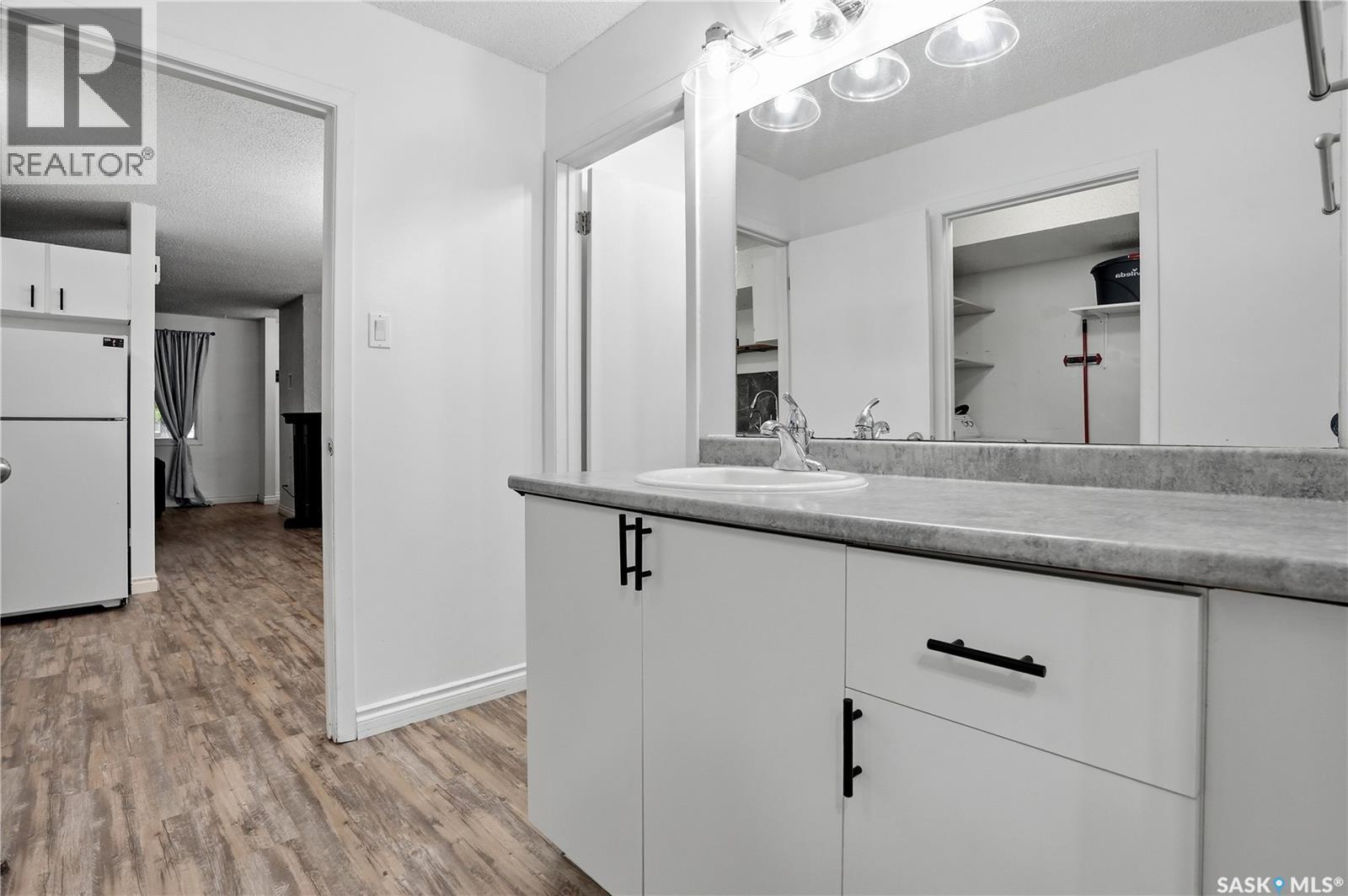 6906 Blakeney Drive, Regina, SK