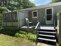Sunroom and back deck - 
