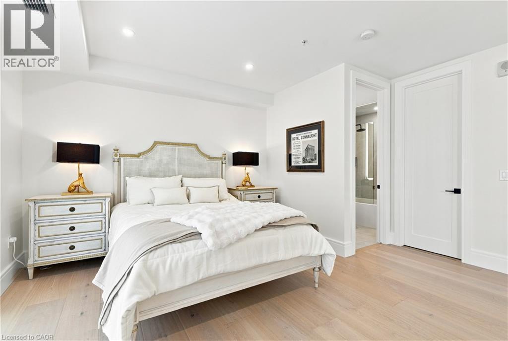 112 King Street E Unit# Ph5, Hamilton, ON