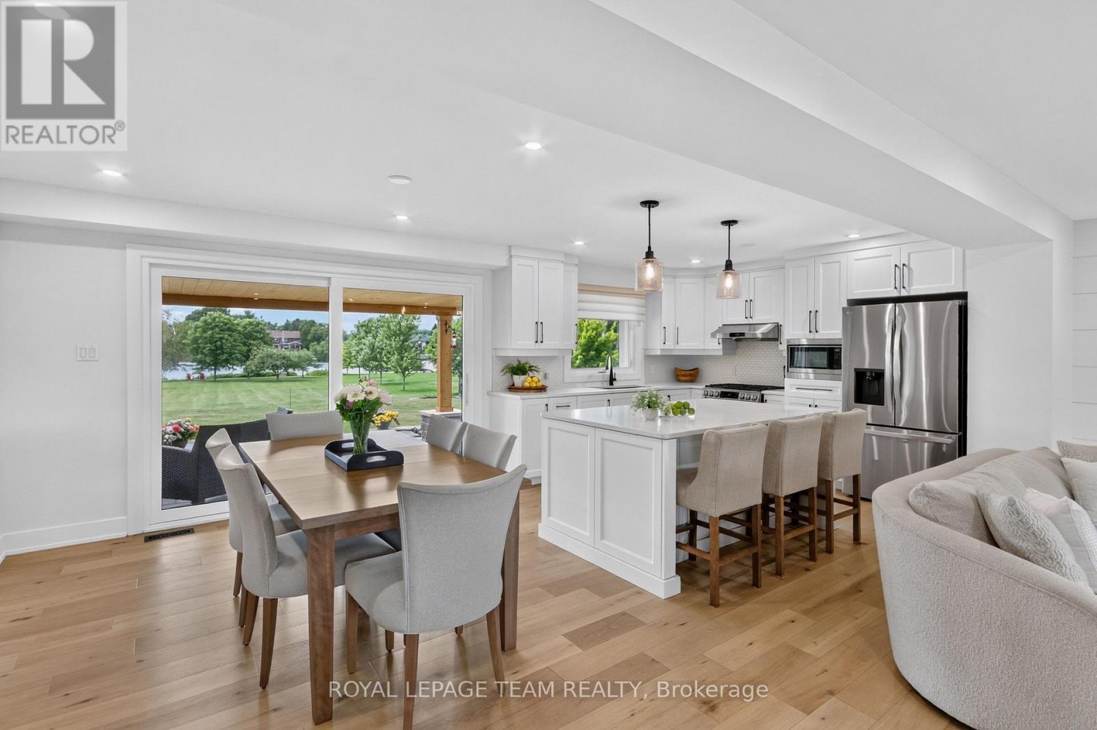 2710 River Road, Ottawa, ON