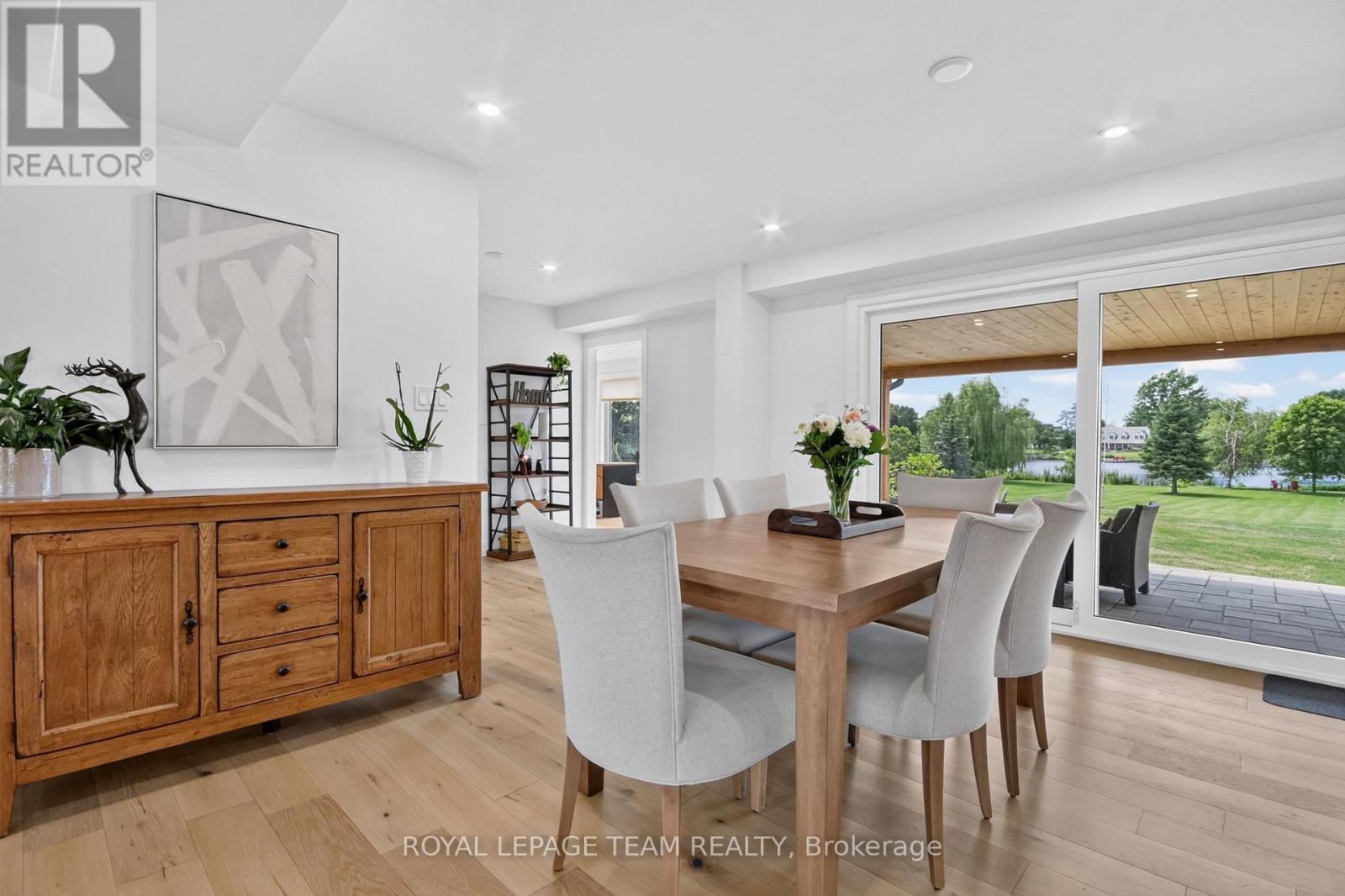2710 River Road, Ottawa, ON