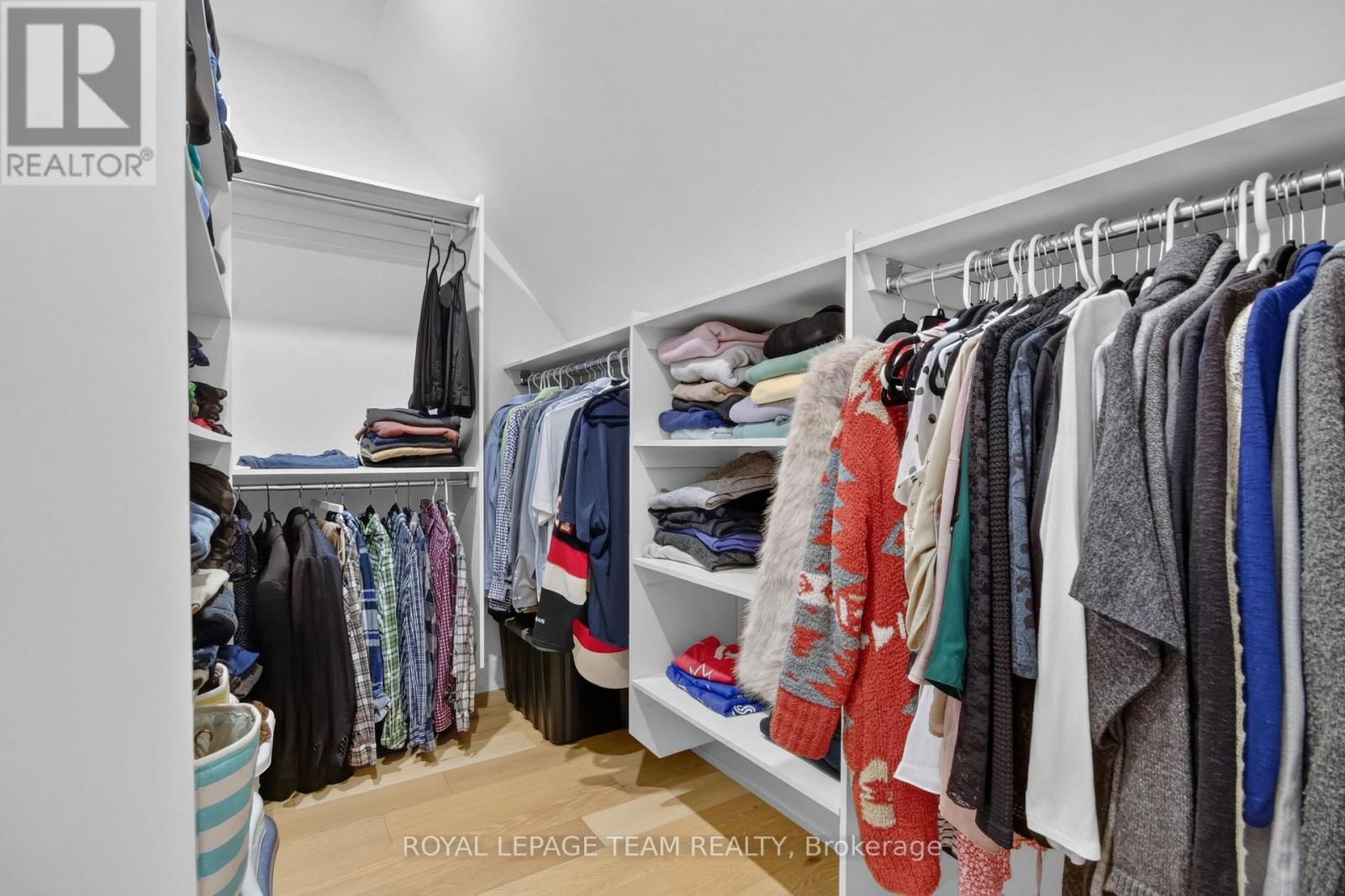 2710 River Road, Ottawa, ON