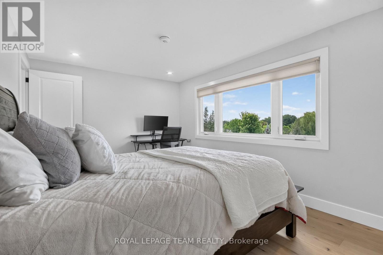 2710 River Road, Ottawa, ON