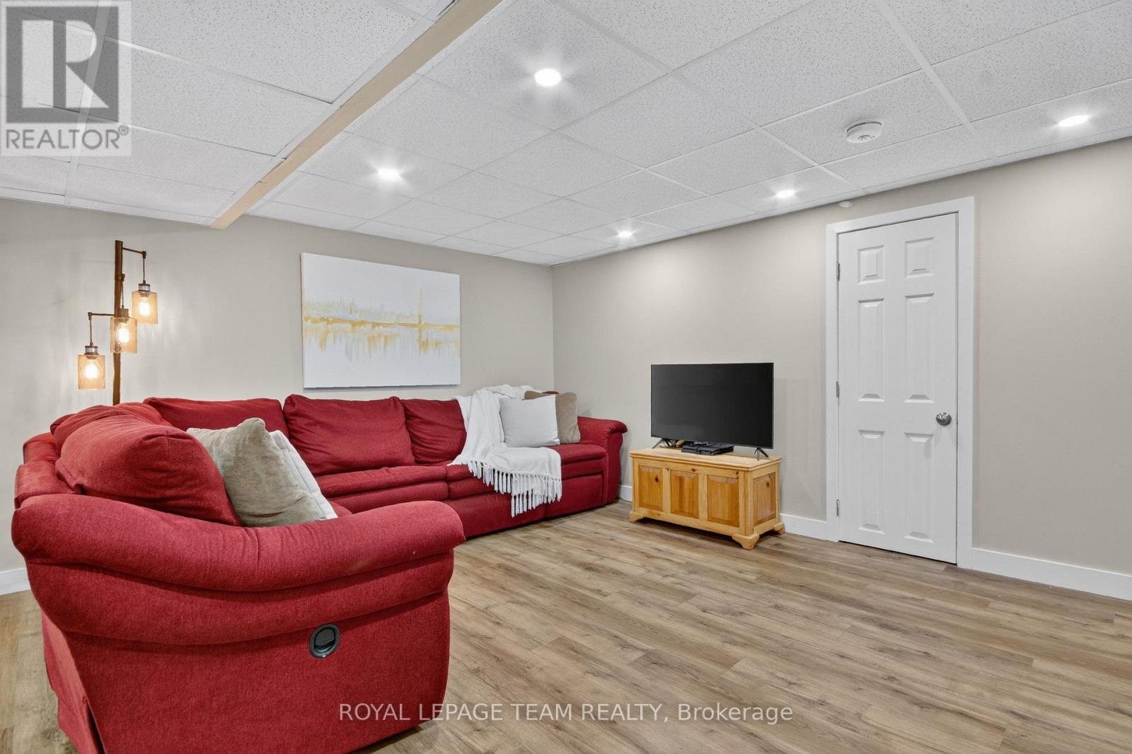 2710 River Road, Ottawa, ON