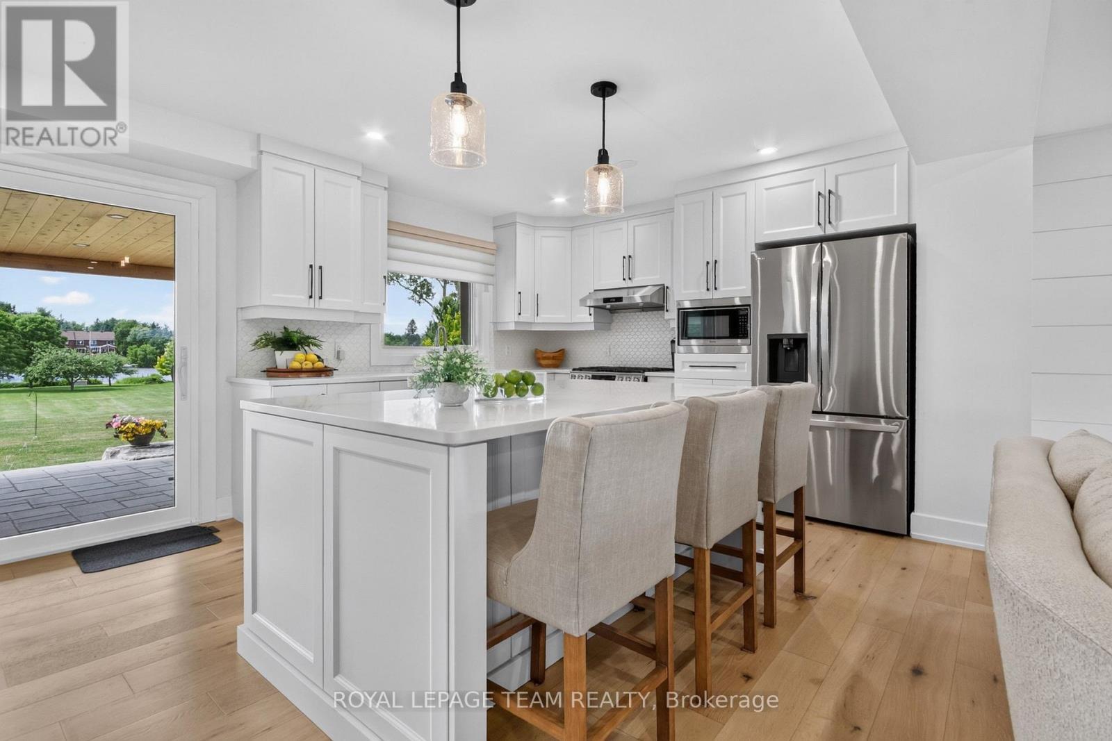2710 River Road, Ottawa, ON