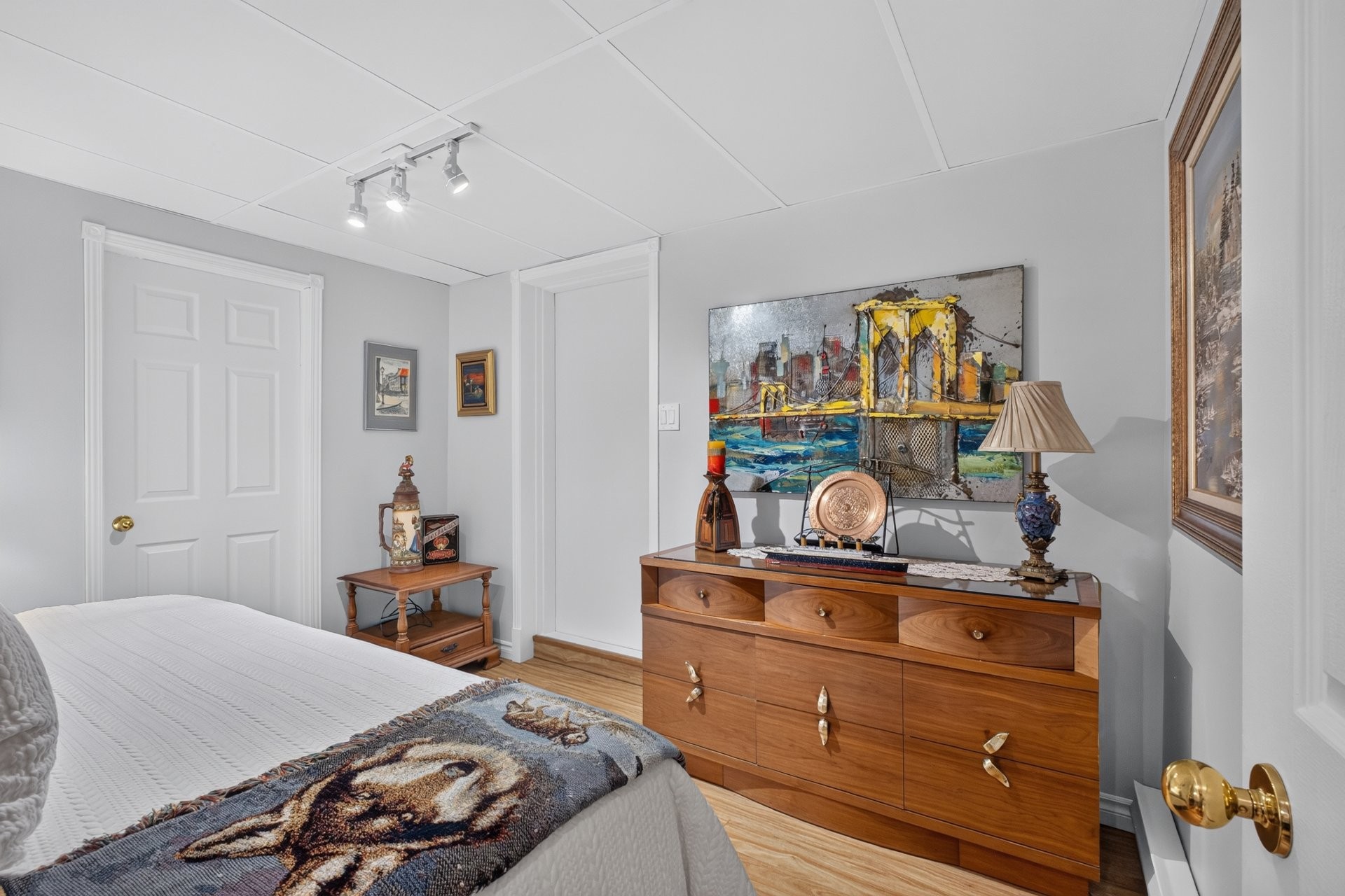 Den - 1673 - 1675 Boul. De Portland, Sherbrooke (Les Nations), QC