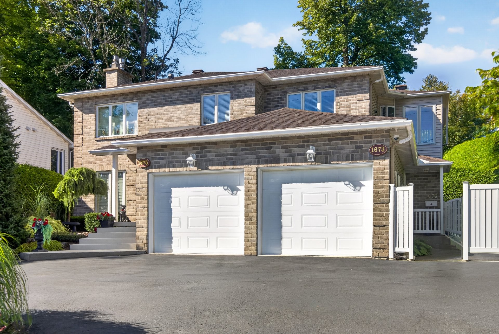 Front of Structure - 1673 - 1675 Boul. De Portland, Sherbrooke (Les Nations), QC