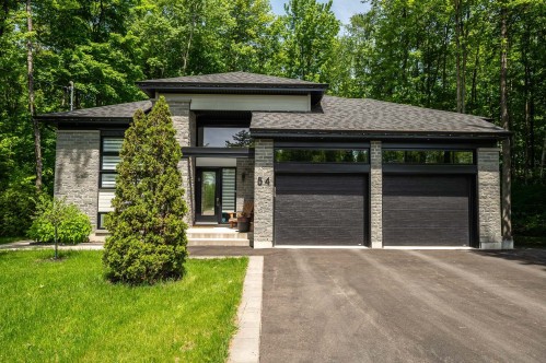 54 Rue De Lorimier  Saint-Colomban, QC J5K 0N1