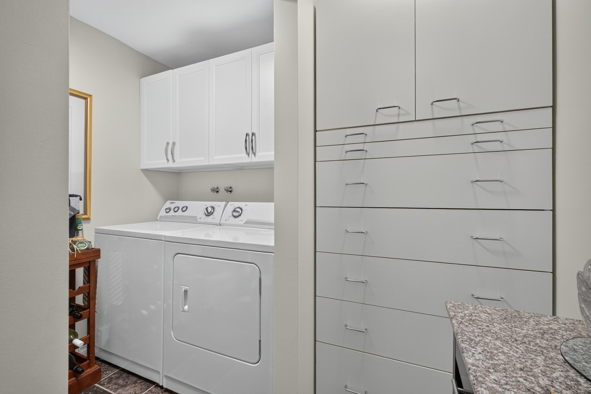 Laundry - 1673Z - 1675Z Boul. De Portland, Sherbrooke (Les Nations), QC