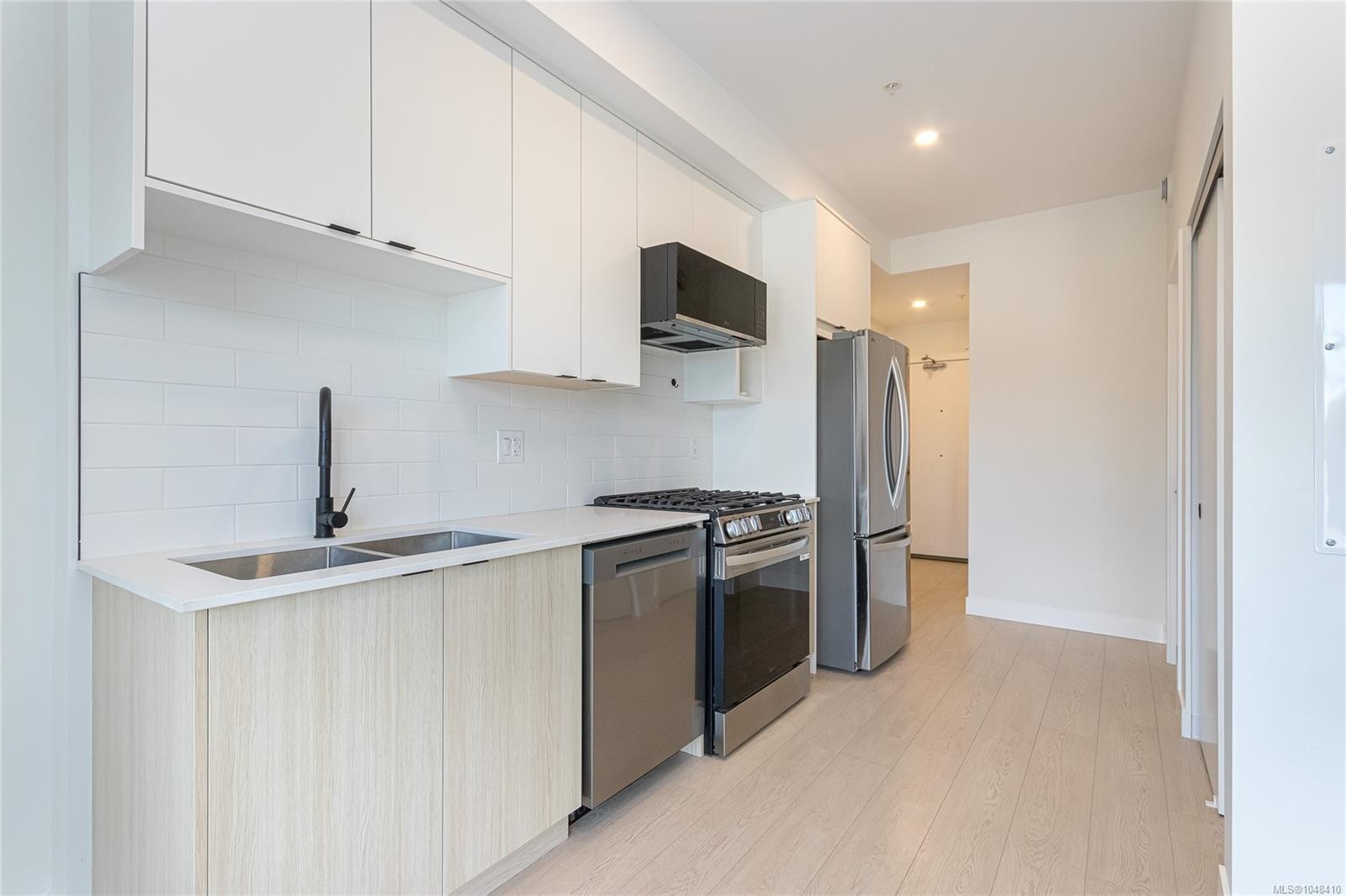 #409-2629 Millstream Rd, Langford, BC