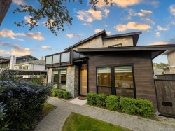909 Bank St Victoria, BC V8S 4B1