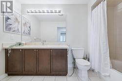 Main Bathroom - full 4 pc - 