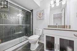 Bathroom - full 3 pc - 