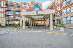 418 - 2199 SIXTH LINE Oakville, ON L6H 5V3