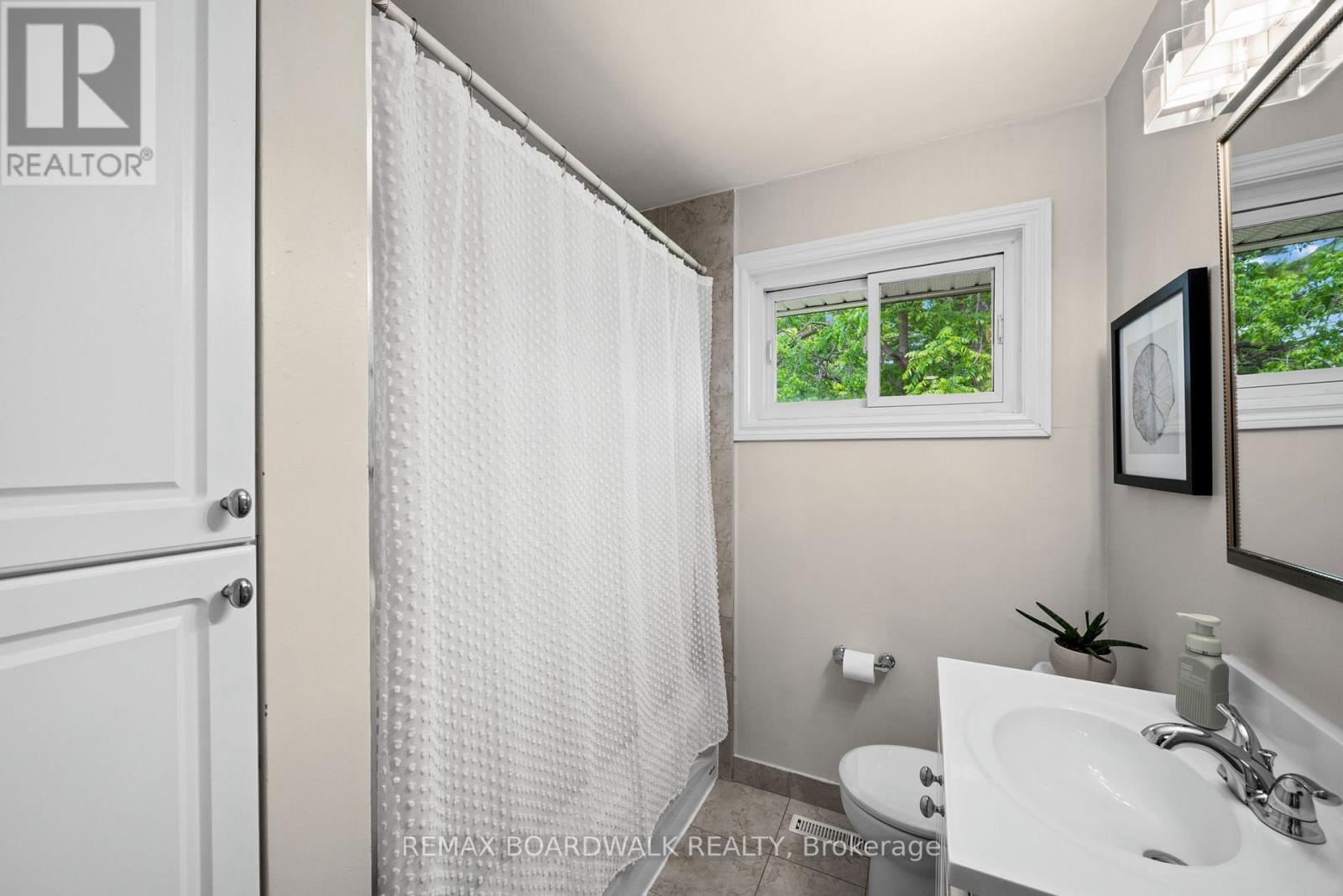 1311 Adirondack Drive, Ottawa, ON