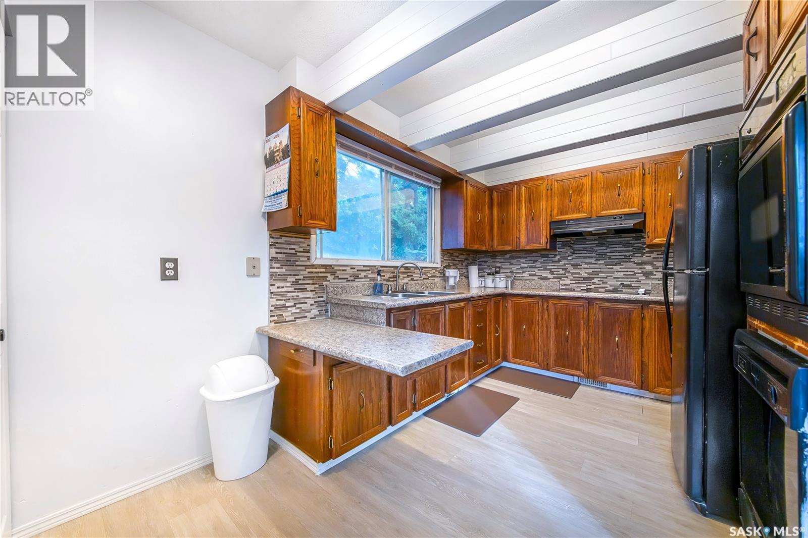 823 Northumberland Avenue, Saskatoon, SK