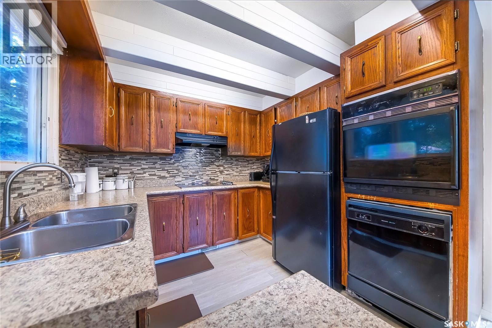 823 Northumberland Avenue, Saskatoon, SK